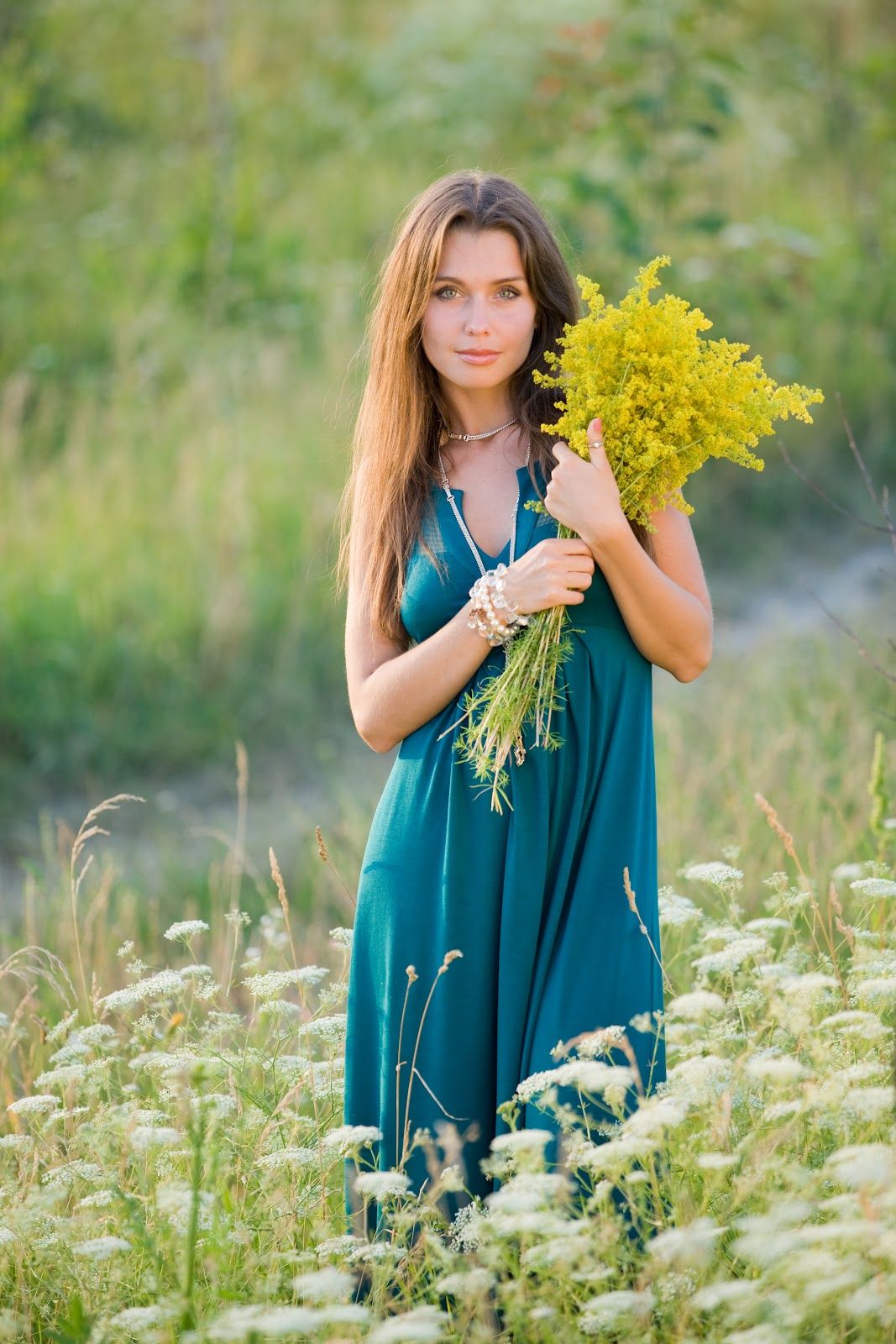 Slavic women in Winnipeg