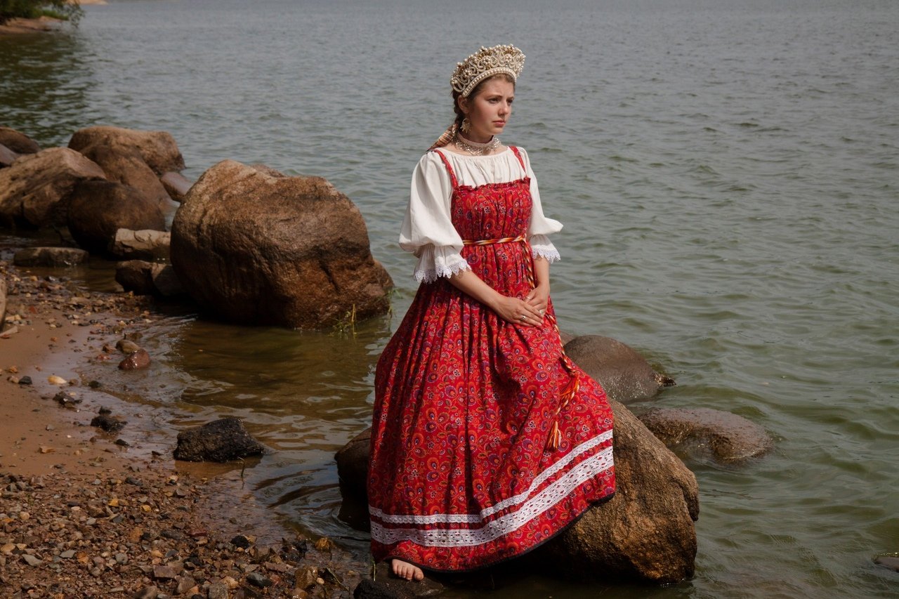 Women in Slavic costumes in Winnipeg